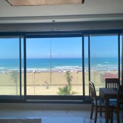 Oceanfront, Beautiful, and Cosy