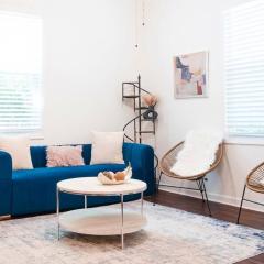 2BR Chic Duplex - Firepit - Perfect for Travel
