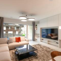 Henry's Appt with a private Suite 412 - Shared kitchen