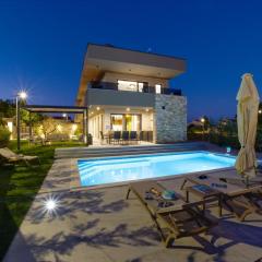Villa Pieron&Bavigo with Pool, Jacuzzi and Sauna