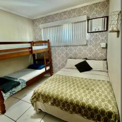 Acquamarine Hospedagem Apartamento c 2 quartos e suites para casal