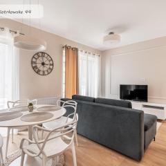 Regnum Noctis Piotrkowska 44 Lumière