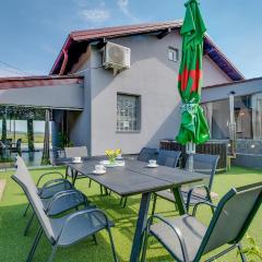 Stunning Home In Ladvenjak With Sauna
