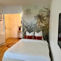 Appartement Rénové au Cœur du Quartier Commerçant