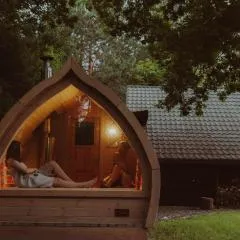 Chata w Leśnych Pieleszach - sauna & balia z jacuzzi na wyłączność