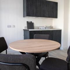 Ground Floor - Balmoral Stays - Free Wifi