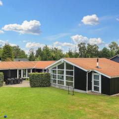 14 person holiday home in Væggerløse-By Traum