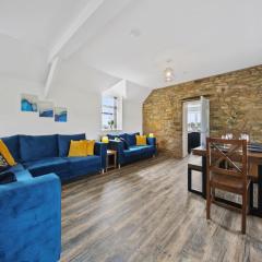 Host & Stay - The Staffordshire Knot