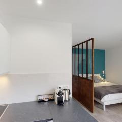 Appart 3 pers piscine parking coeur de ville