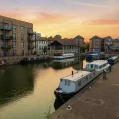 Unique Narrowboat in Town Centre Chelmsford Essex