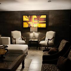 The Black Tree Hotel Colonial