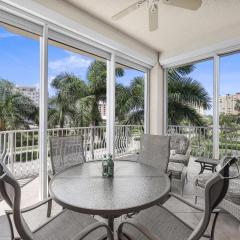 Peaceful condo with pool and steps to South Beach