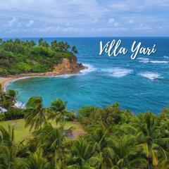 Upscale villa in gated community beach access Yari