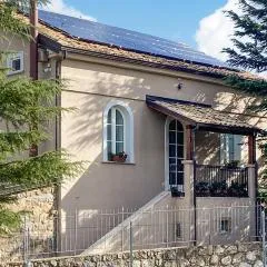 4 Bedroom Gorgeous Home In Satriano