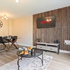 Stylish Modern Home - Sleeps 5 - FREE Parking