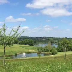 Gite à proximité du golf et du lac de la Dathée