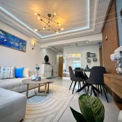 Chic beachside Apt,Mountain view
