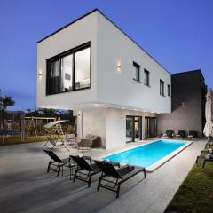 Villa Tiki