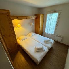 Grand Panorama 216 - 2 bed Apt, next to Bettex lift, sleeps 6