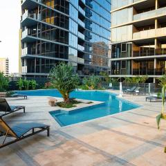 Resort Living 2BR with Pool Spa Gym & Parking