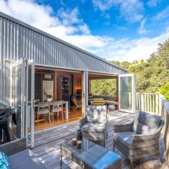Feathers Nest, Oneroa - Be My Guest Waiheke