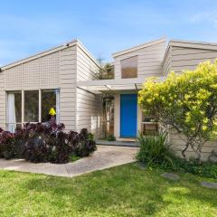 Lonsdale Back Beach Retreat