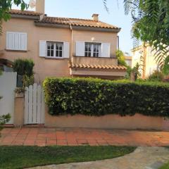 Cosy house with swimming pool in Altafulla