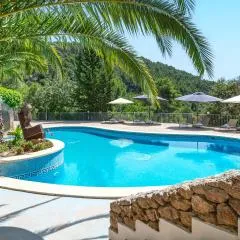 Stunning Home In Esporles