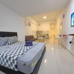 JUNE HOMESTAY API API APARTMENT BESIDE CENTRE POINT STUDIO 3Pax