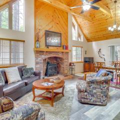4 Mi to Lake Pet-Friendly Cabin in Pinetop