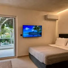 24k Luxury apartment near the beach