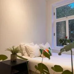 Central & Modern 2BR Apt, 4min Subway to Oslo City