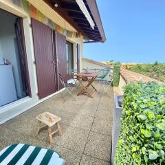 Appartement lumineux à 4 min de la plage avec terrasse, parking privé et WIFI ! - FR-1-239-999