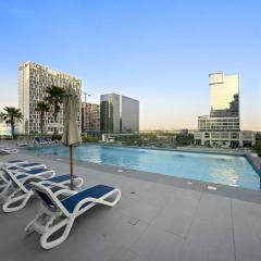 Chic Studio Near Burj Khalifa, Dubai Opera & Dubai Mall with City Skyline Views