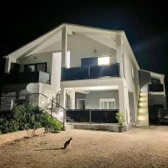 Apartmani Karla Paklenica