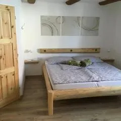 Domek na růžku celá chalupa