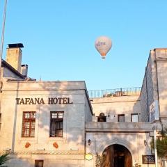 Tafana Cave & Stone Lodge