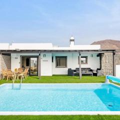 VILLA CASA ATILANA LUXE con piscina climatizada privada,aire acondicionado,terraza privada e independiente,wi-fi