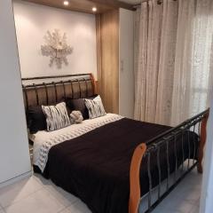 8 a 10 minutos a pe para praia Posto9