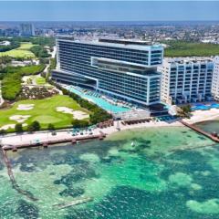 Dreams Vista Cancun Golf & Spa Resort