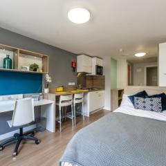 JOIVY Affordable Edinburgh - Adults only