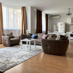 Апартаменты в центре 96кв м с хорошим видом