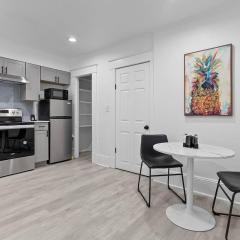 Studio Orlando Rental Kitchen & Fast Wi-fi