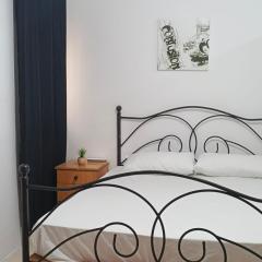 rose apartment