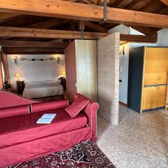 サン シメオン アパートメンツ（San Simeon Apartments）