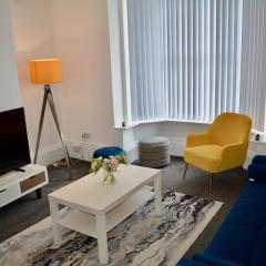 4Bedroom House with Free Wi-fi Near the City Centre