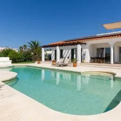 Villa Maravilla with HEATABLE pool ROOFTOPbar with sea views and Range Rover