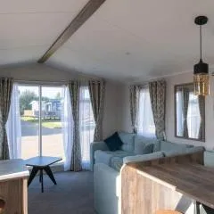 Pinewoods Park Classic no.5 - sleeps 6 – no dogs