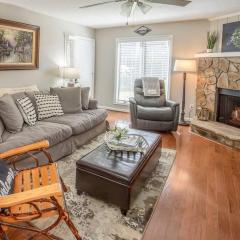 Brook Haven Condo - Downtown Blowing Rock Ground Floor Fully Stocked with 2 King Beds