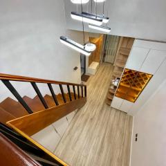 Cozy Central Maisonette in UB